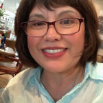 Tu guía en esta aventura mágica: Betty Flores